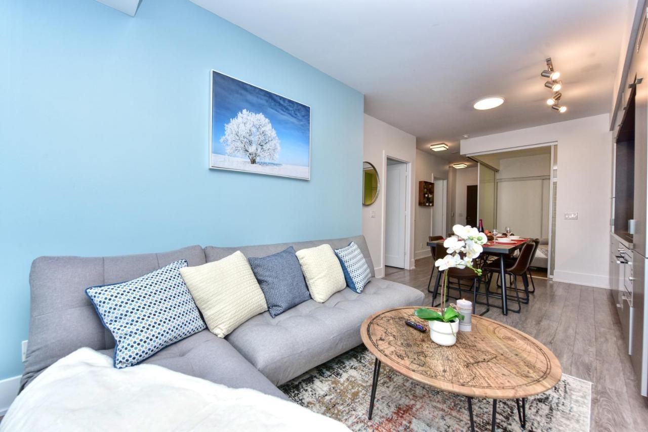 Blue Jays Aparment Apartment Toronto Exterior photo