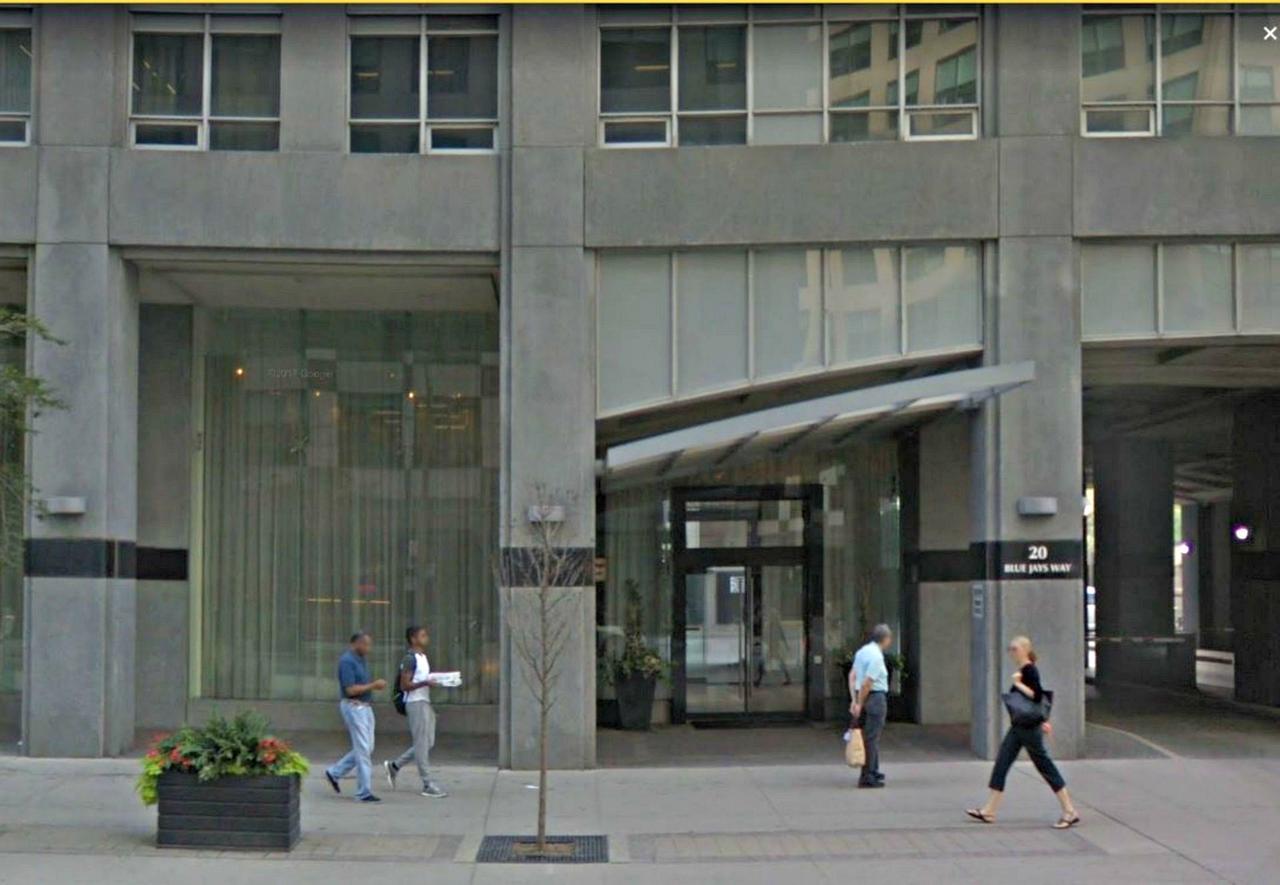 Blue Jays Aparment Apartment Toronto Exterior photo